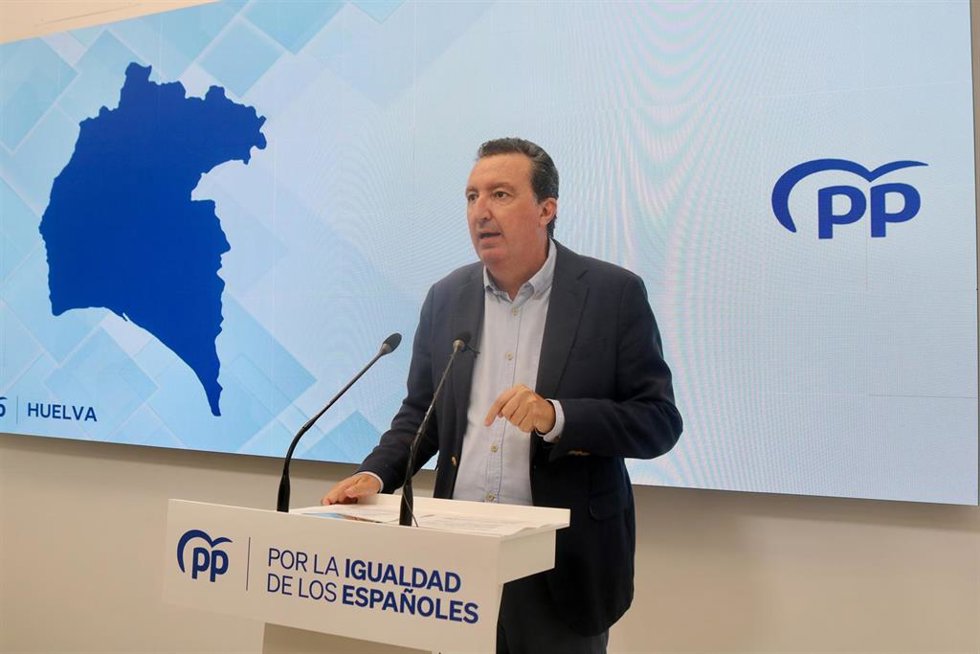 Archivo - El presidente del PP de Huelva, Manuel Andrés González.