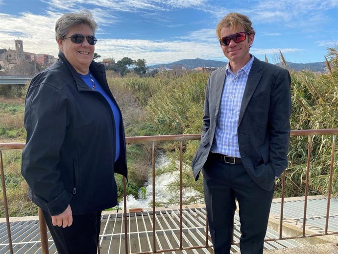 La delegación californiana en el punto de aportación de agua regenerada en Sant Joan Despí (Barcelona)