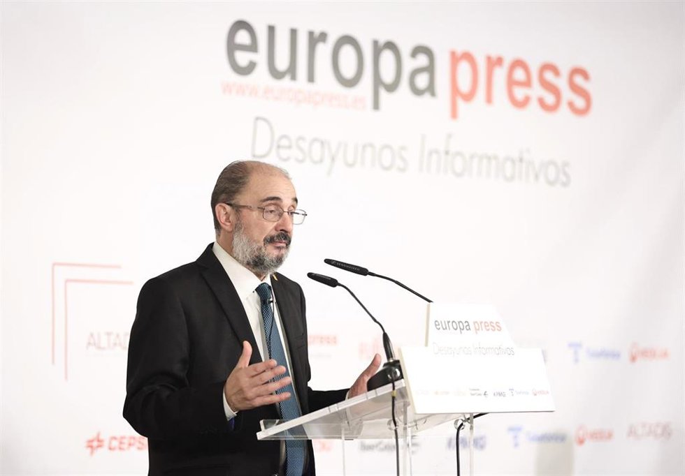Archivo - El presidente del Gobierno de Aragón, Francisco Javier Lambán, interviene en un desayuno informativo de Europa Press, en el Hotel Rosewood Villa Magna, a 19 de abril de 2022, en Madrid (España).