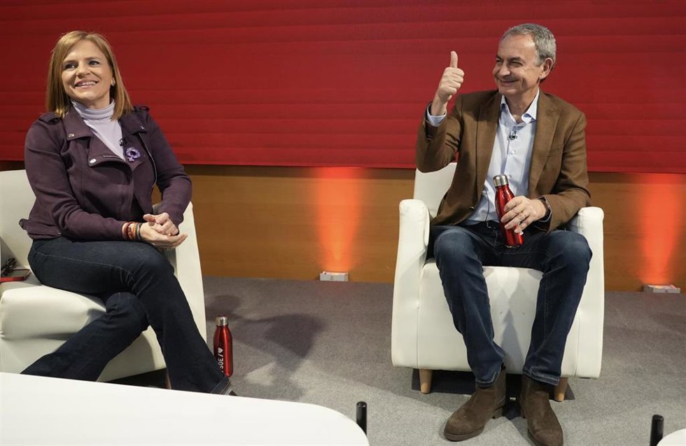 El expresidente del Gobierno, José Luis Rodríguez Zapatero, durante el 15 Congreso del PSPV, en el Palacio de Congresos de Valencia