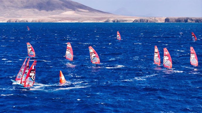 Los Lanzarote iQFOiL Games