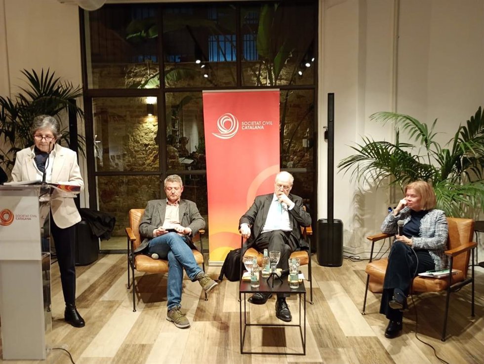 La presidenta de SCC, Elda Mata, en el ciclo 'Nosotros, los catalanes'