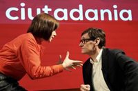 Morant carga contra la "política de barra de bar" de Mazón, que ve como "un Ayuso en el peor momento"