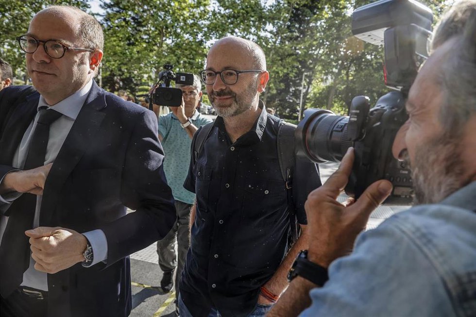Archivo - Francis Puig, hermano del expresident de la Generalitat, Ximo Puig,  acude a declarar por presuntas irregularidades en ayudas concedidas a sus empresas, a 23 de mayo de 2022, en Valencia