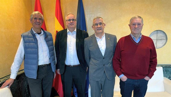 De izda. A dcha., Alberto Lafarga, Juan Garibi, el Vicepresidente Félix Taberna y Miguel Echeverz.