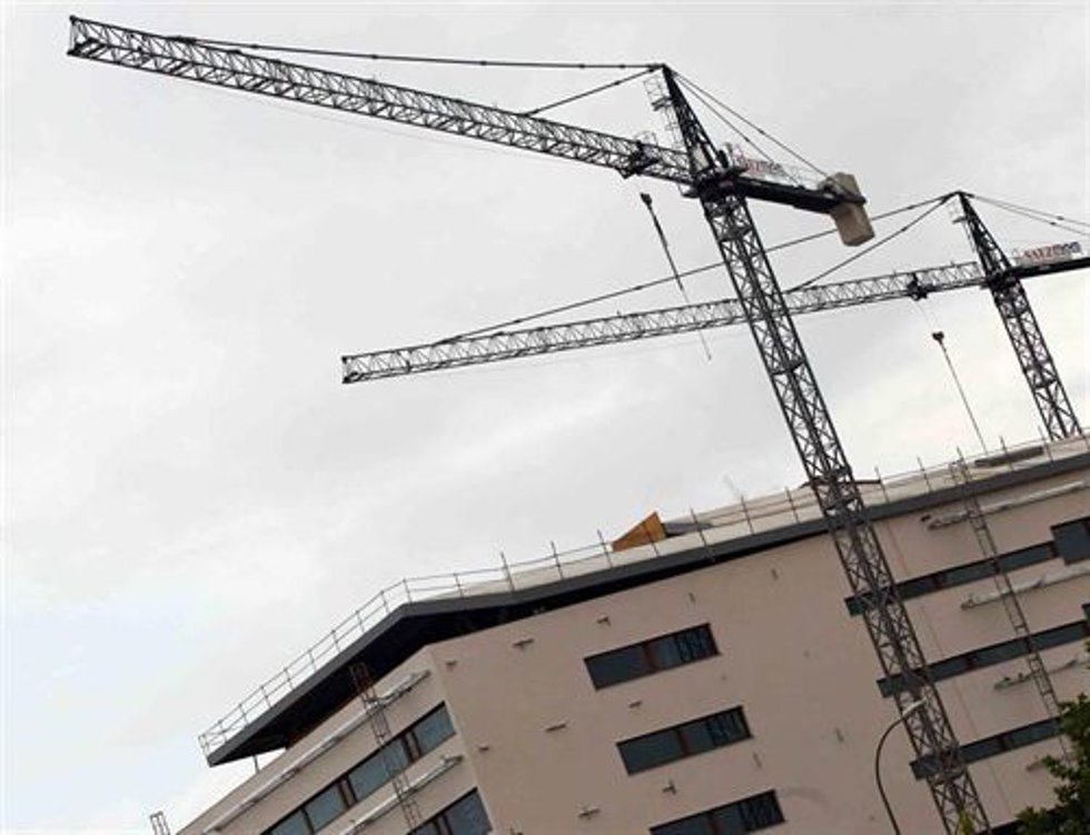 Archivo - Viviendas en construcción
