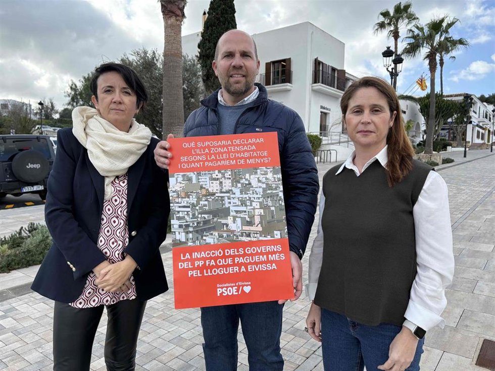 La FSE-PSOE presenta la campaña informativa 'Lo que cuesta el alquiler en la isla de Ibiza con el PP'