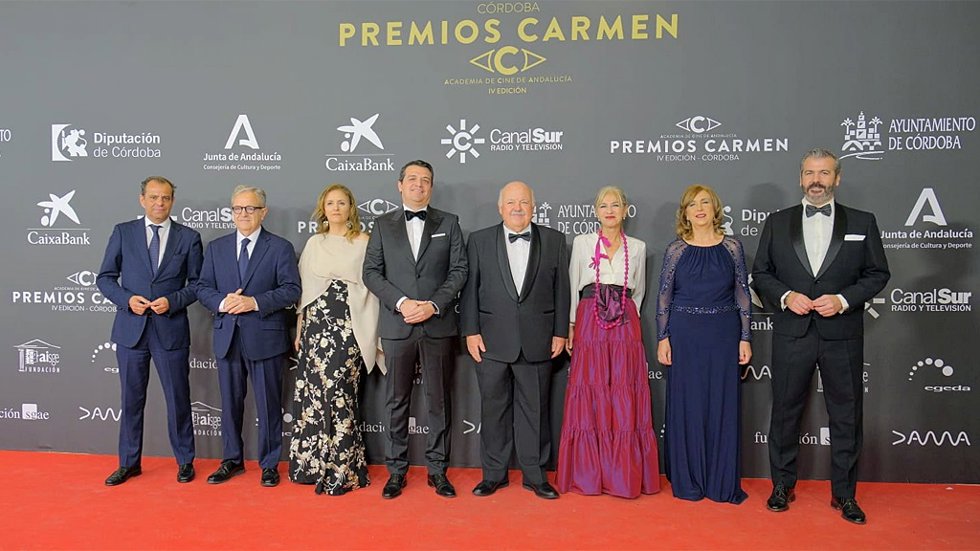 Algunas autoridades asistentes a la gala celebrada en Córdoba.