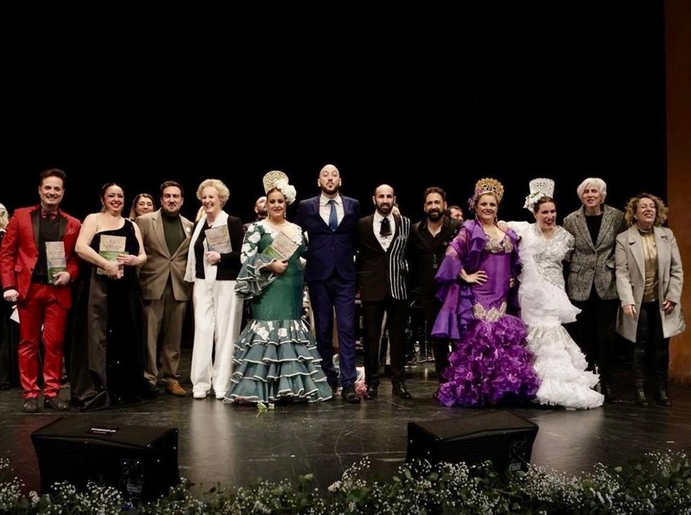 Foto de familia del I Concurso de Canción Andaluza.