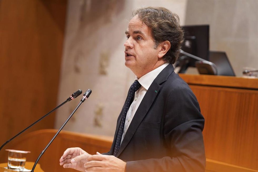 Archivo - El consejero de Hacienda del Gobierno de Aragón, Roberto Bermúdez de Castro.