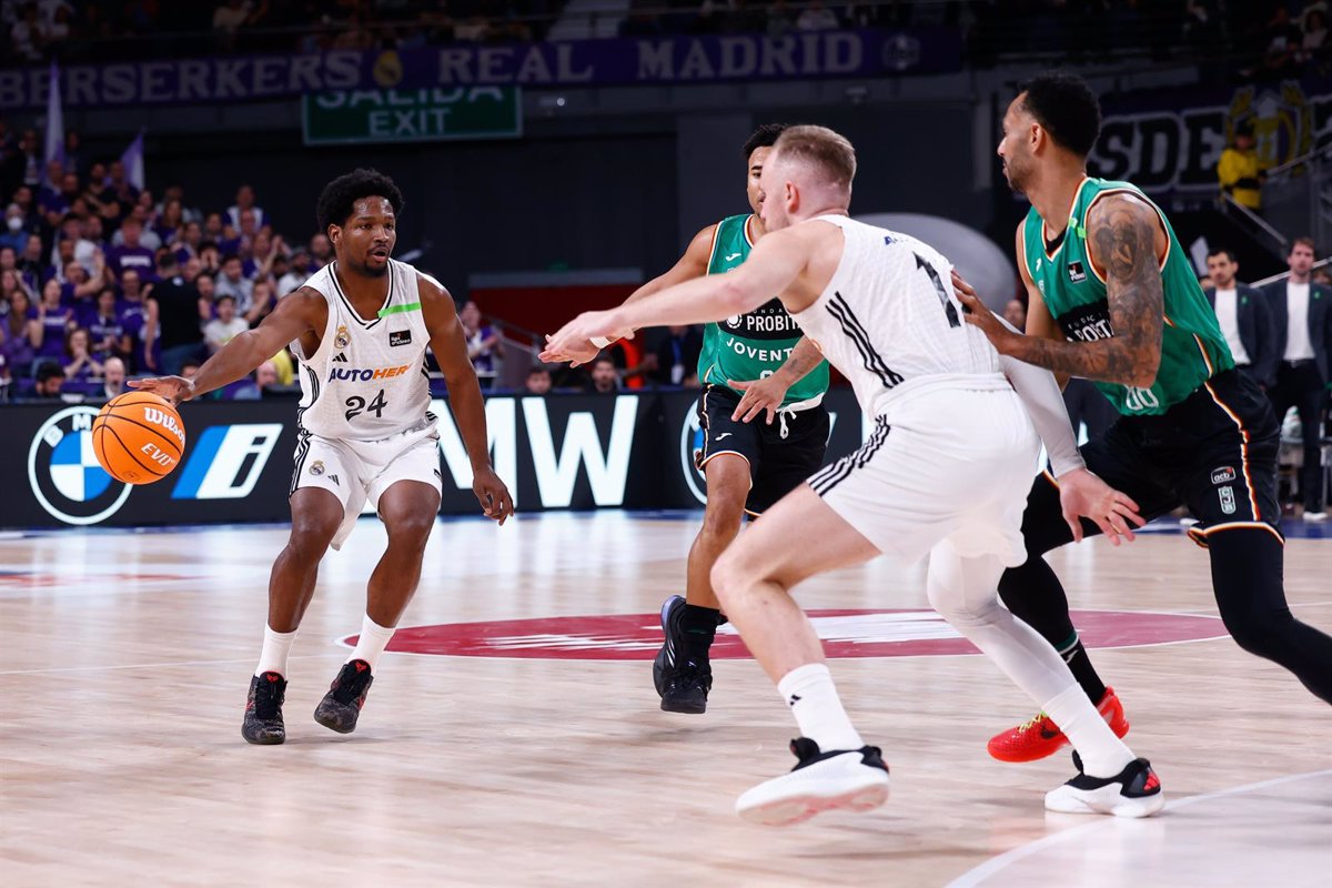 Real Madrid responds to Unicaja and Barça loses the course again