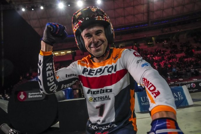 Toni Bou suma la decimoctava victoria en Barcelona y afianza el liderato del X-Trial