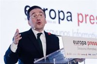 Albares subraya que la UE tiene la "determinación" y los "instrumentos" para "protegerse" de los aranceles de Trump