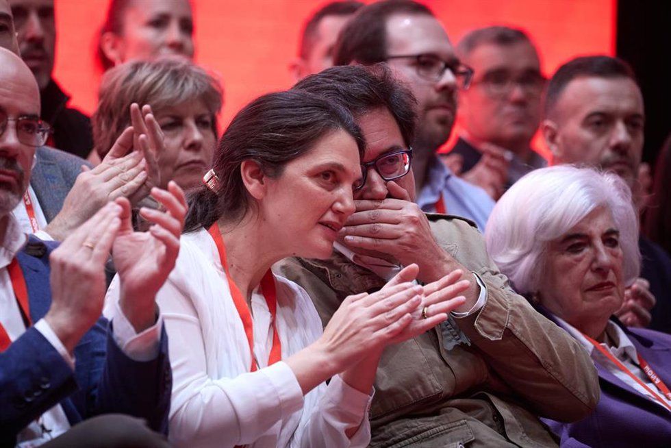 La secretaria de Organización del PSOE-M, Pilar Sánchez Acera, y el secretario general del partido, Óscar López.