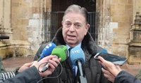 Redondo critica la "irresponsabilidad" del alcalde de Oviedo tras pedir minutos de silencio "cuando mueren hombres"