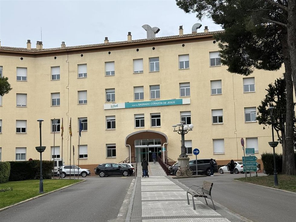 Entrada al Hospital Provincial de Huesca.