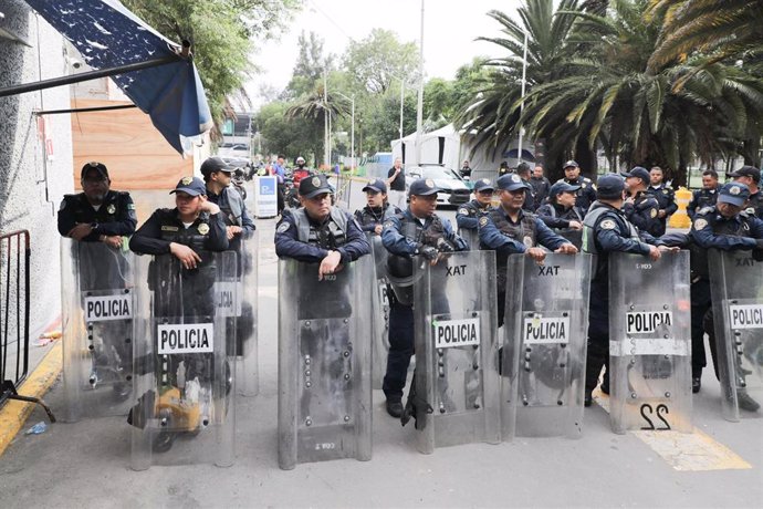 Archivo - Policías mexicanos, en una imagen de archivo.