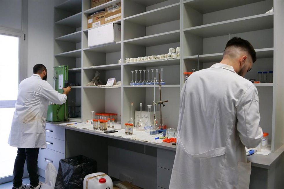 Científicos investigadores.