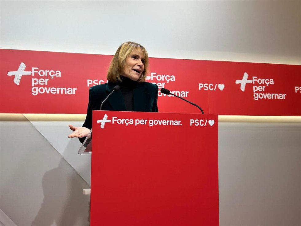 La viceprimera secretaria del PSC, Llusa Moret, en una rueda de prensa en la sede del partido