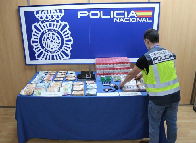 Droga i material intervingut en l'operació