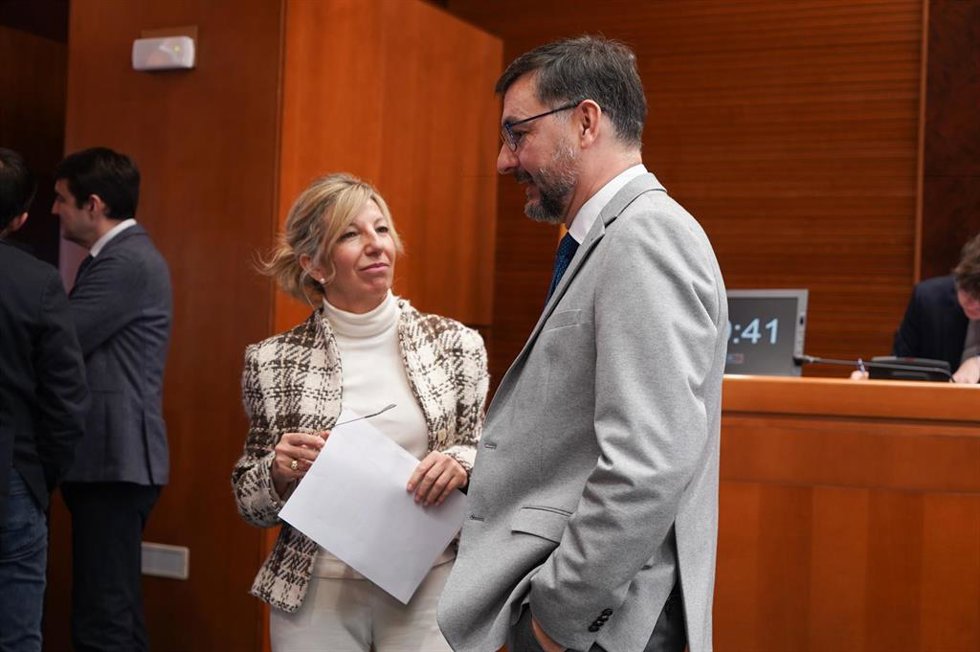 Los diputados de VOX, Fermín Civiac, y del PP, Blanca Puyuelo.