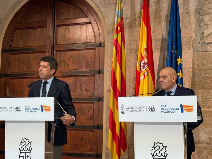 El president de la Generalitat, Carlos Mazón, i el president de l'Associació de Treballadors Autònoms (ATA), Lorenzo Amor.
