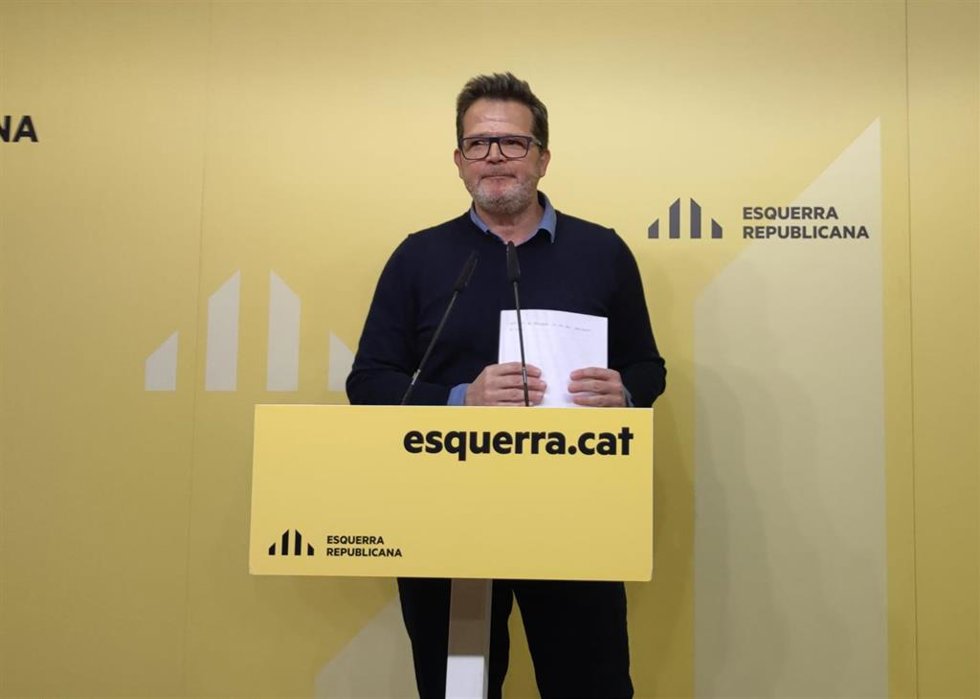 El vicesecretario general de Comunicación de ERC, Isaac Albert, en rueda de prensa