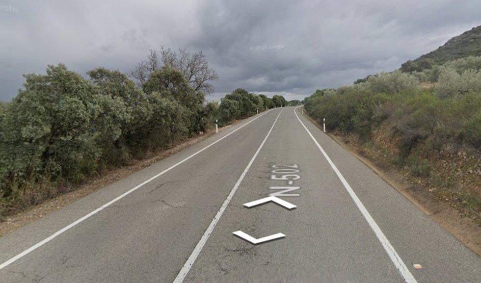 Carretera N-502 a su paso por Santa Eufemia (Córdoba).