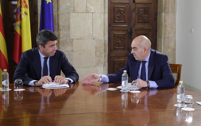 El 'president' de la Generalitat, Carlos Mazón, se reúne con el presidente de la Asociación de Trabajadores Autónomos (ATA), Lorenzo Amor.