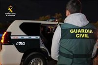 Herido un guardia civil atropellado durante una intervención contra el petaqueo en Barbate (Cádiz)
