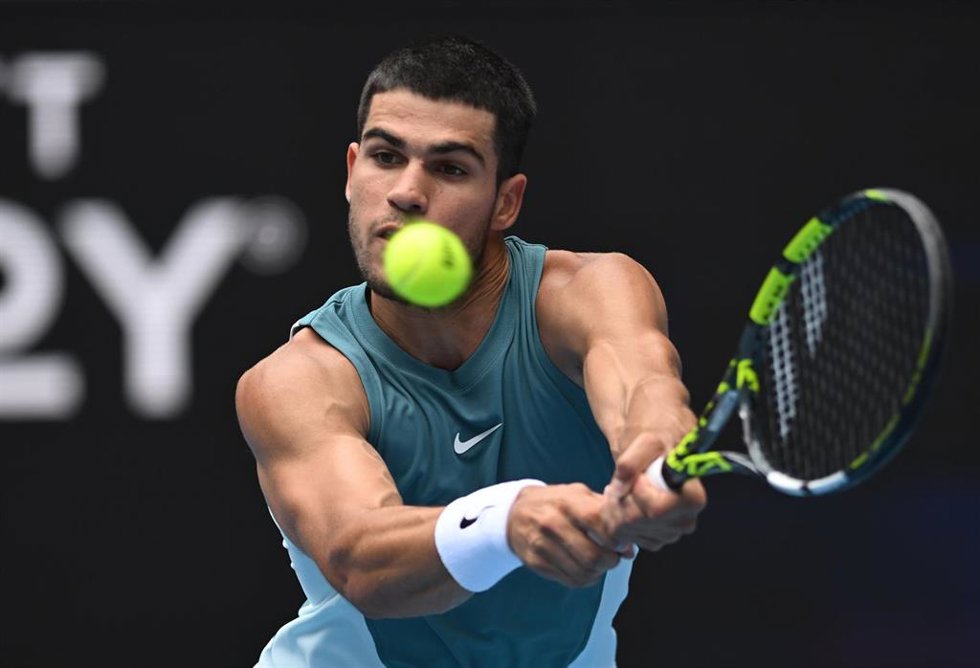 El tenista español Carlos Alcaraz durante un partido en el Abierto de Australia 2025.