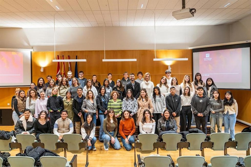 Acto de bienvenida a los 60 estudiantes extranjeros de movilidad internacional que se incorporan a la UR