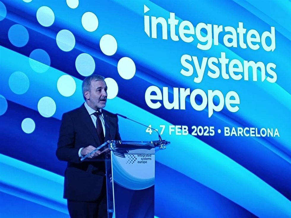 El alcalde de Barcelona, Jaume Collboni, en la cena de apertura de la feria Integrated Systems Europe (ISE) en Barcelona