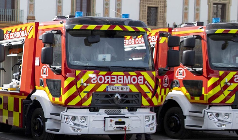 Archivo - Dos de los nuevos camiones de bomberos del Consorcio. Imagen de archivo.
