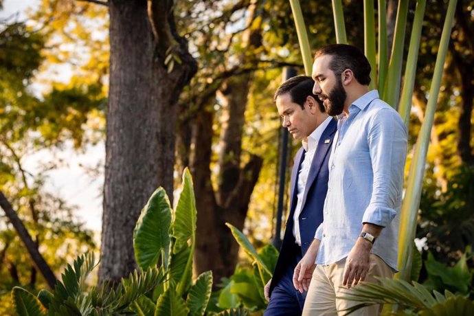 El jefe de la diplomacia estadounidense, Marco Rubio, y el presidente salvadoreño, Nayib Bukele