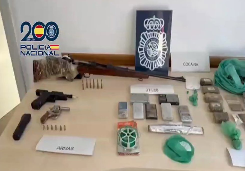 Dos detenidos y diversa droga requisada en el desmantelamiento de un nuevo narcopiso en Puente de Vallecas