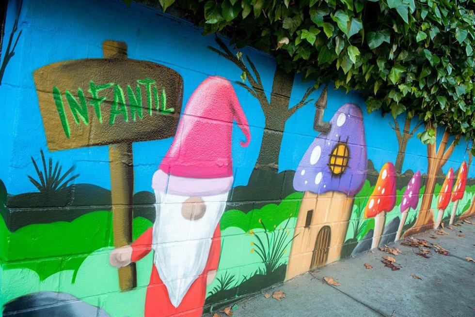 Nuevo mural en el CEIP Manolo Garvayo del distrito Bailén-Miraflores.