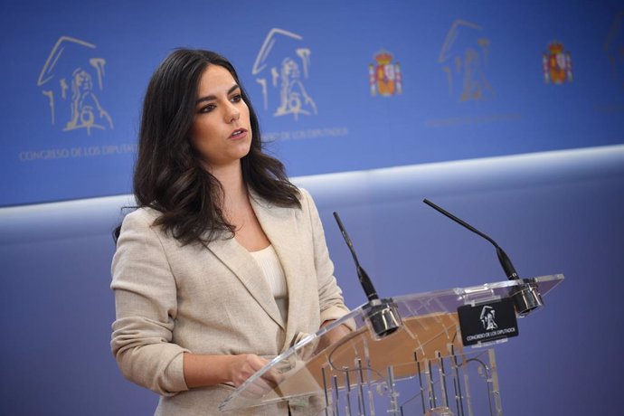 La portavoz de VOX en el Congreso, Pepa Millán, durante una rueda de prensa anterior a la Junta de Portavoces, en el Congreso de los Diputados, a 4 de febrero de 2025, en Madrid (España).