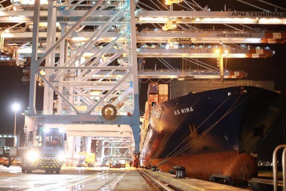El buque 'AS Nina', primera escala de la red Gemini de Maersk en Algeciras.