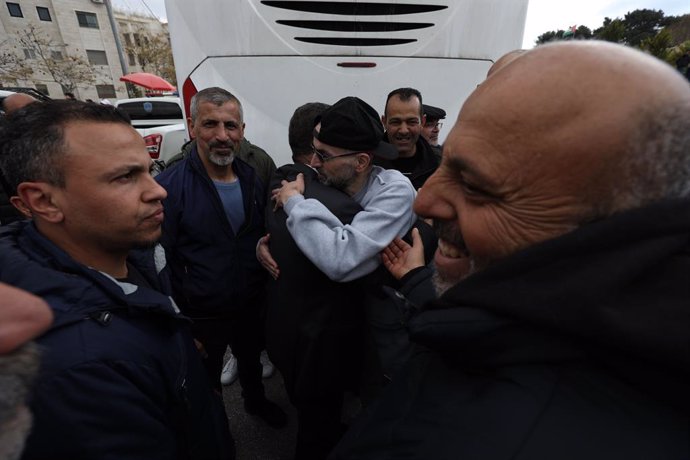 February 1, 2025, Ramallah, West Bank, Palestinian Territory: Palestinians, who were released from Israeli jails on Saturday as part of the fourth batch of the prisoner swap deal between Israel and Hamas, are being welcomed by their relatives and citizens