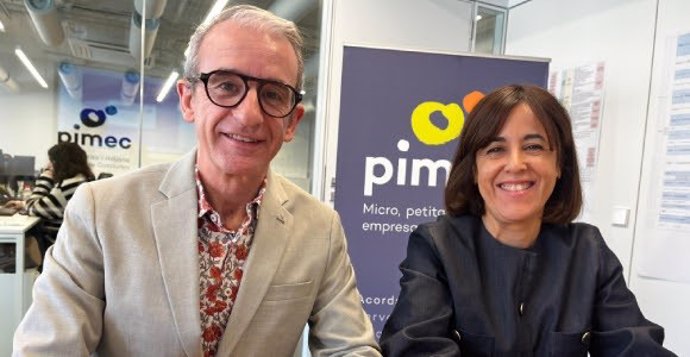 El secretari general de Pimec, Josep Ginesta, i la directora de l'Àrea de Treball de l'entitat, Sílvia Miró