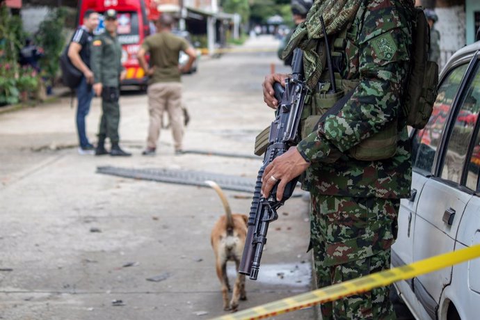 Archivo - May 12, 2024, Jamundi, Valle Del Cauca, Colombia: Colombia's police and military take part at the aftermath of a grenade attack against a police station in Poterito, Jamundi, Colombia on May 12, 2024, that left no injured or deaths after the att