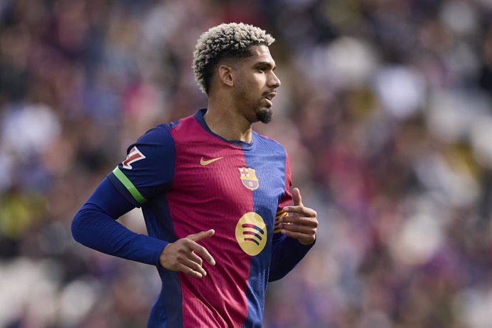 Ronald Araujo of FC Barcelona looks on during the LaLiga EA Sports match between FC Barcelona and Deportivo Alaves at Estadi Olimpic Lluis Companys on February 2, 2025, in Barcelona, Spain.