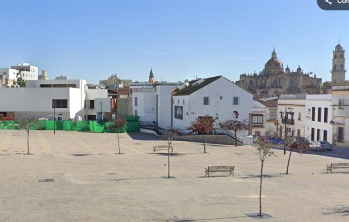 Imagen de archivo de la Plaza Belén en Jerez con el museo de Lola Flores y la Catedral al fondo.