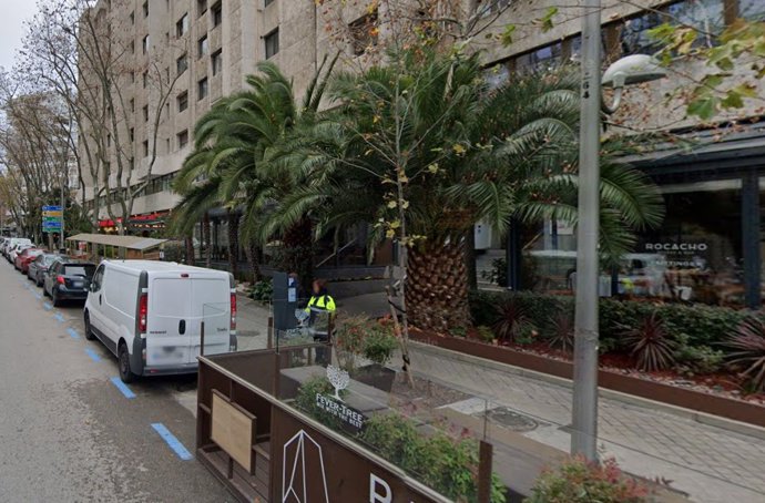 Asaltan a punta de pistola a un hombre cerca del Bernabéu y le roban un rólex y las llaves de un Porsche