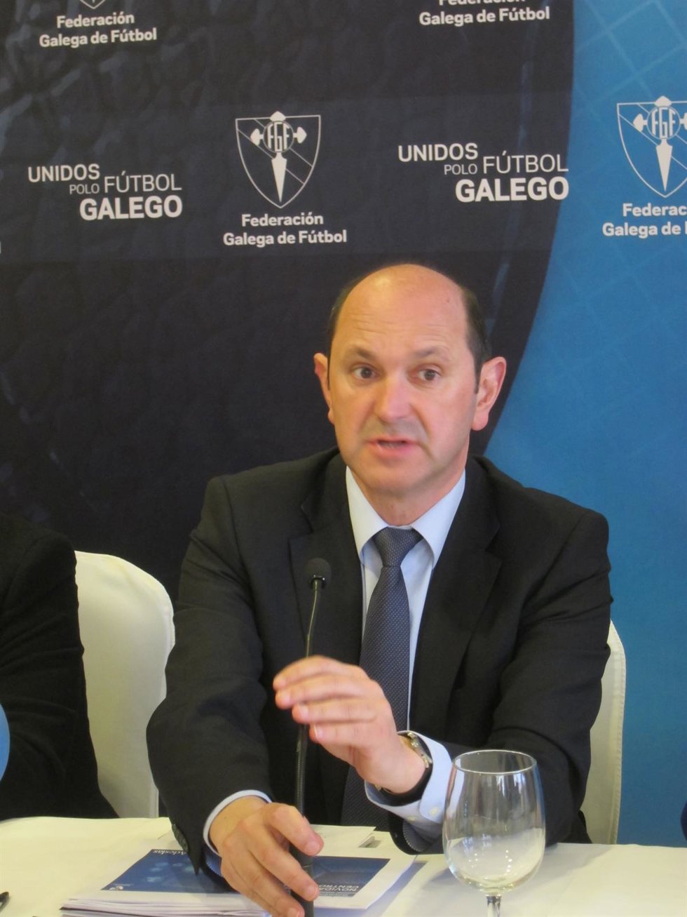 Archivo - Rafael Louzán, presidente de la Real Federación Española de Fútbol (RFEF)