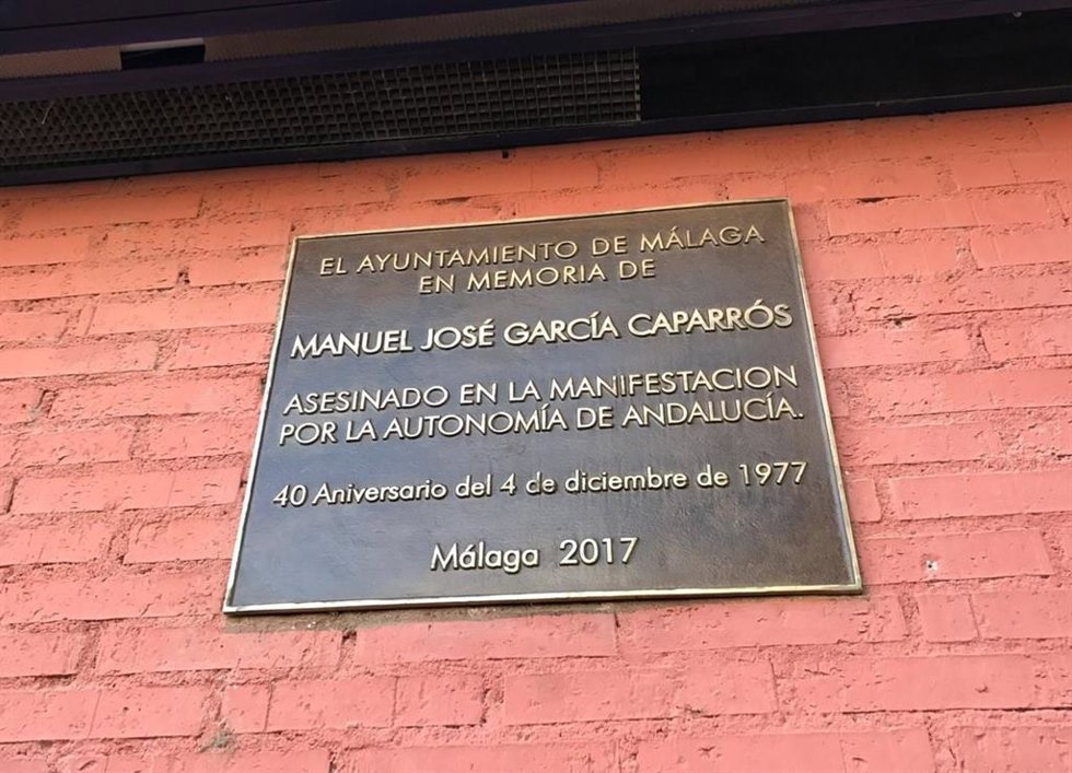 Archivo - Placa Manuel José García Caparrós