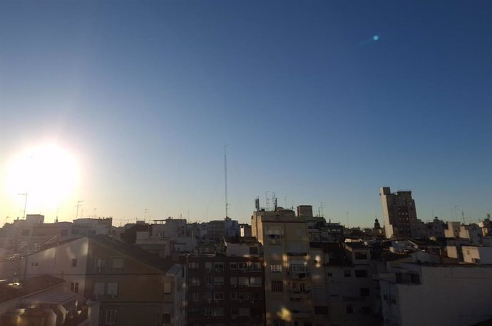 Archivo - El cielo en València
