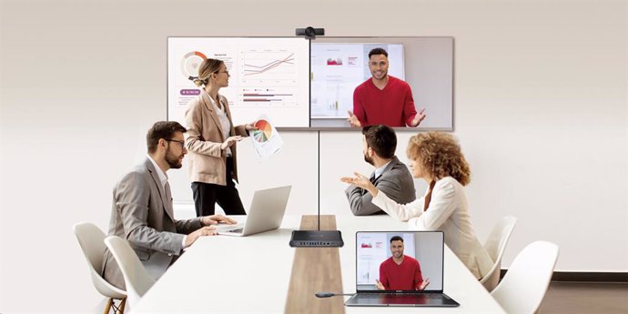 AV Access eShare W90 Wireless Conferencing System with Dual Outputs