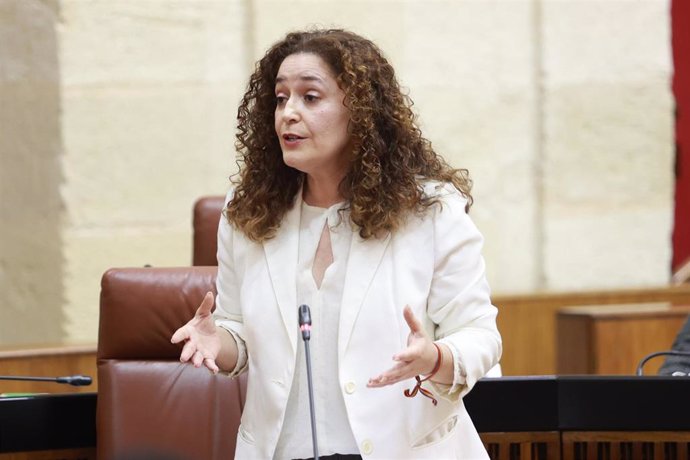 Archivo - La portavoz del Grupo Por Andalucía, Inma Nieto, durante su intervención en la Sesión de Control al Gobierno con preguntas al presidente de la Junta de Andalucía. (Foto de archivo).